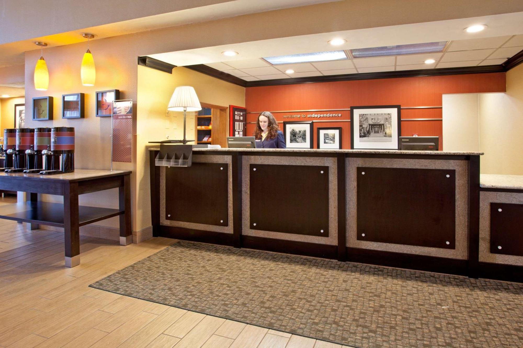 Hampton Inn & Suites Cleveland-אינדפנדנס מראה חיצוני תמונה