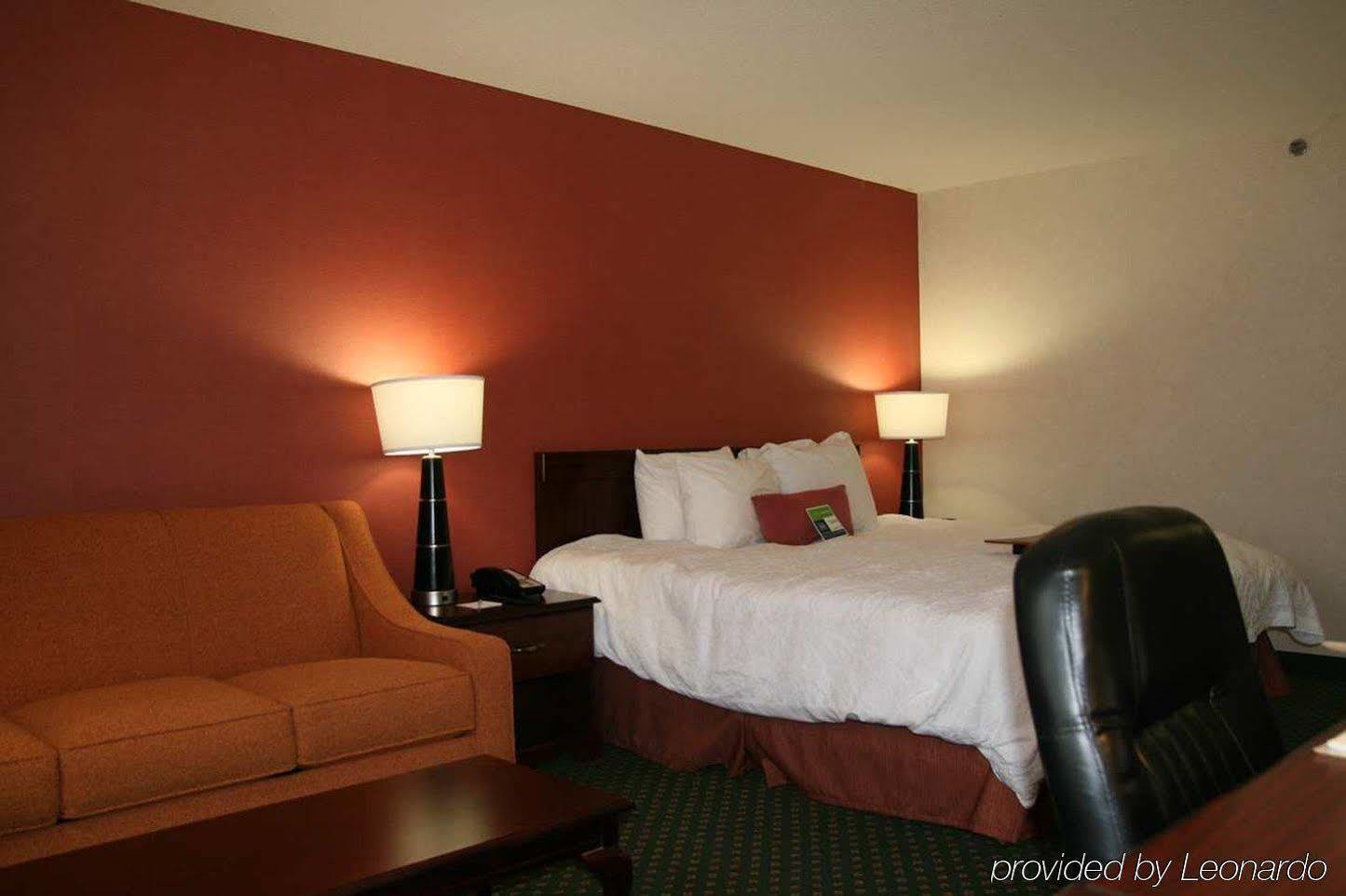 Hampton Inn & Suites Cleveland-אינדפנדנס מראה חיצוני תמונה
